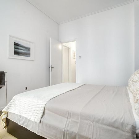 Elegant Light Two Bedroom Apartment In City Center Athen Eksteriør billede