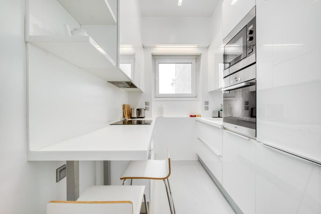 Elegant Light Two Bedroom Apartment In City Center Athen Eksteriør billede