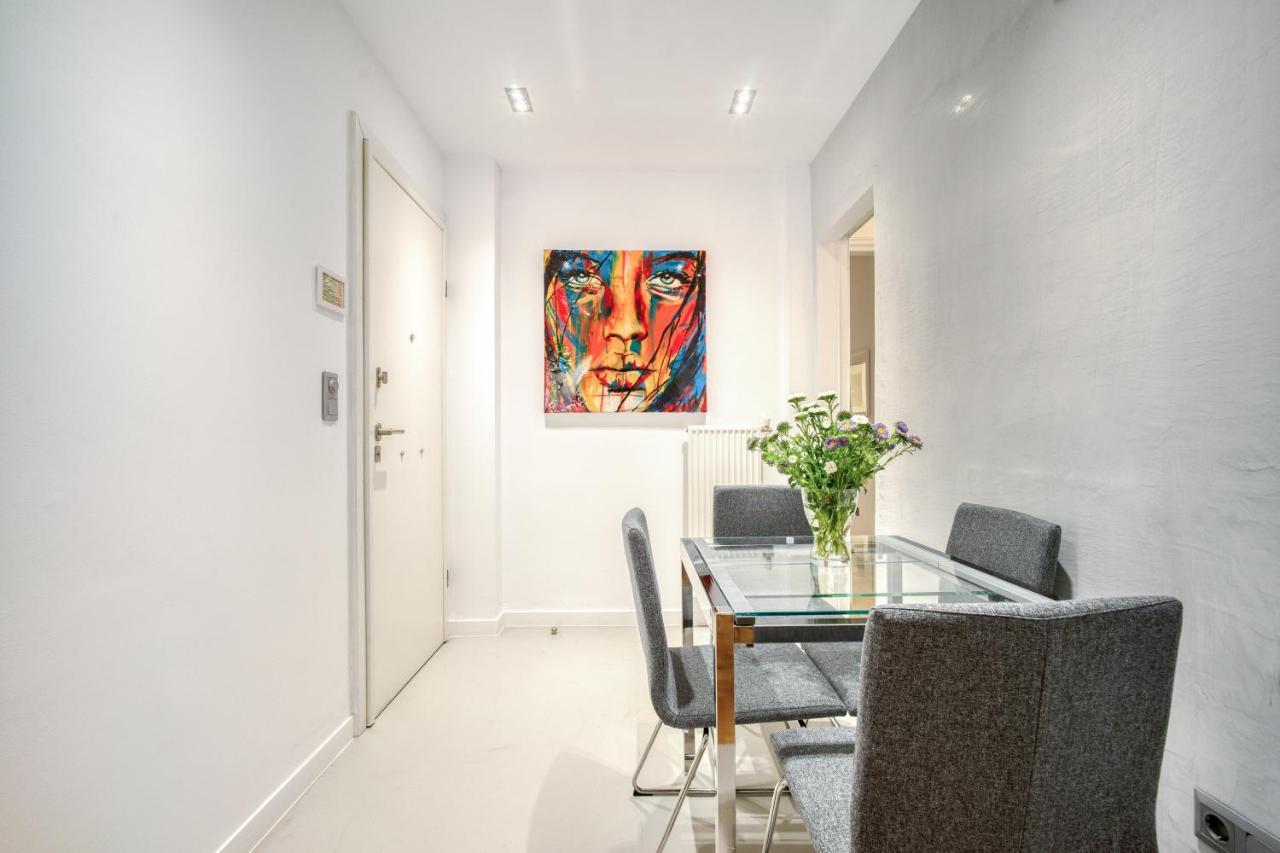 Elegant Light Two Bedroom Apartment In City Center Athen Eksteriør billede