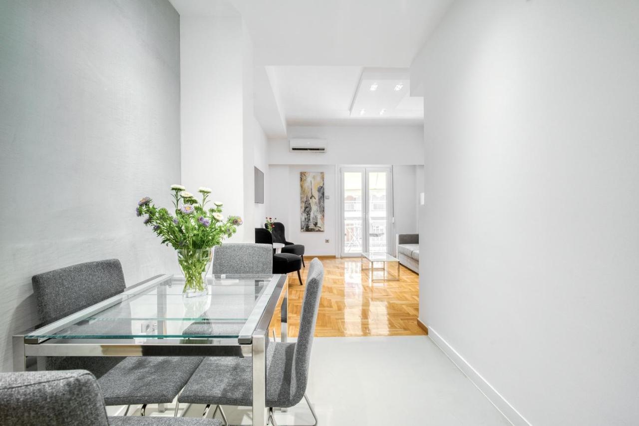 Elegant Light Two Bedroom Apartment In City Center Athen Eksteriør billede